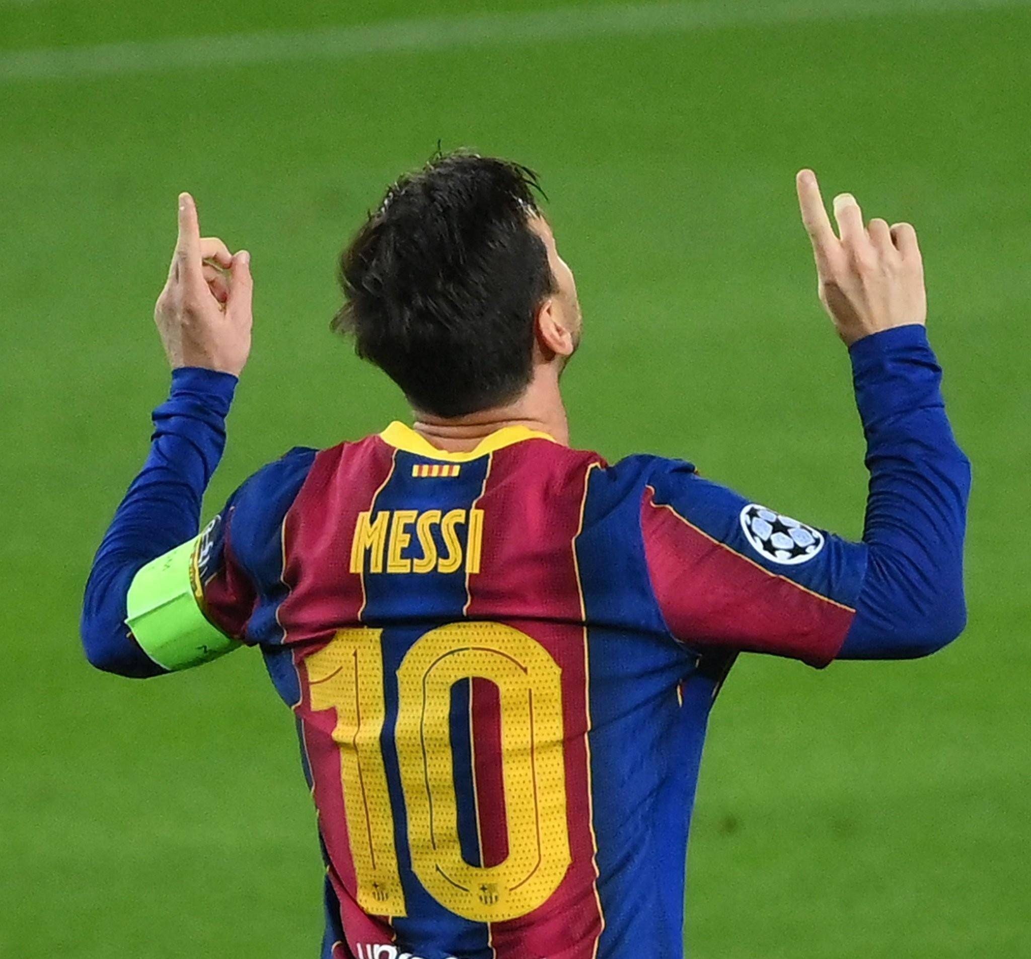 她将面临更 她将面临更