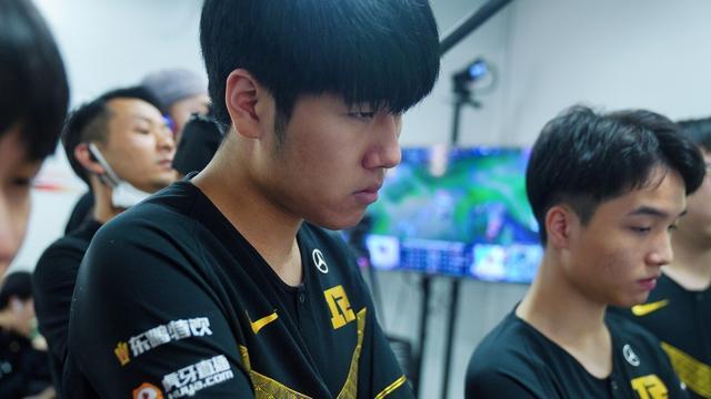 私下依然要 私下依然要